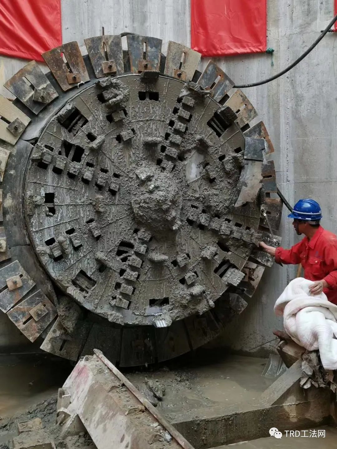 TRD工法应用于阳澄湖引水顶管工作井