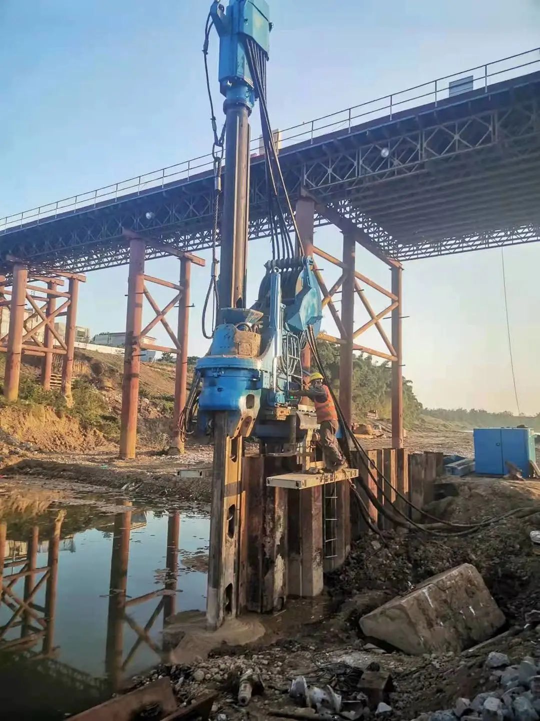 复杂地质围堰施工—柳州柳东新区古镇路项目基坑支护工程