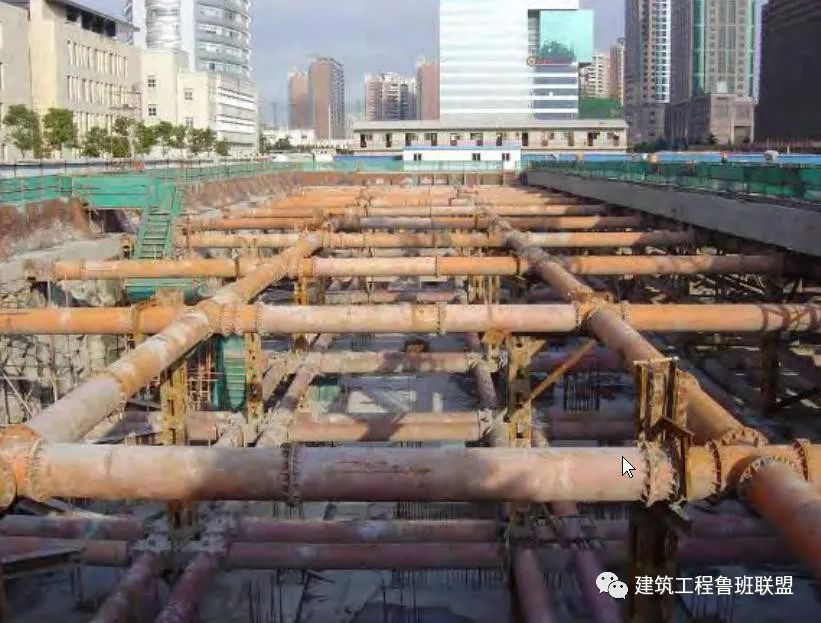 【建筑锦囊】深大基坑常用的7种支护形式，一文总结！