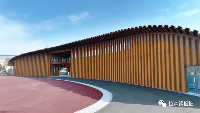 那些用钢板桩建造的公共空间